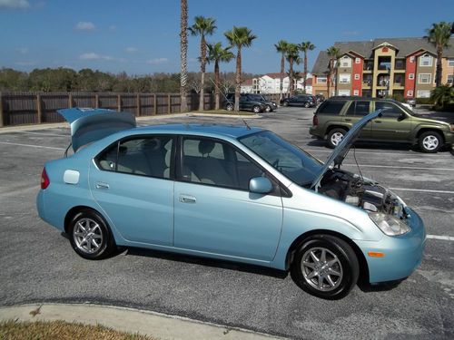 2002 Toyota Prius Base Sedan 4-Door 1.5L, image 2