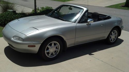 1991 mazda miata base convertible 2-door 1.6l 88,000 original miles very clean