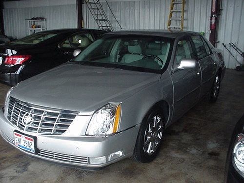 2008 cadillac dts  sedan 4-door 4.6l