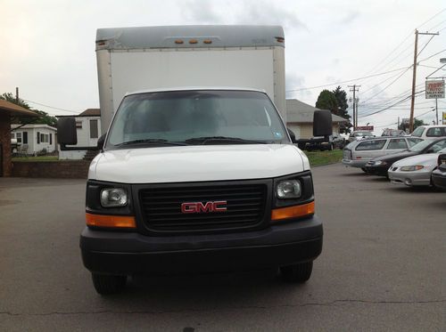 2005 gmc savana 3500 base cutaway van 2-door 6.0l