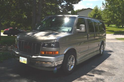 2003 gmc savana 1500 base standard cargo van 3-door 5.3l