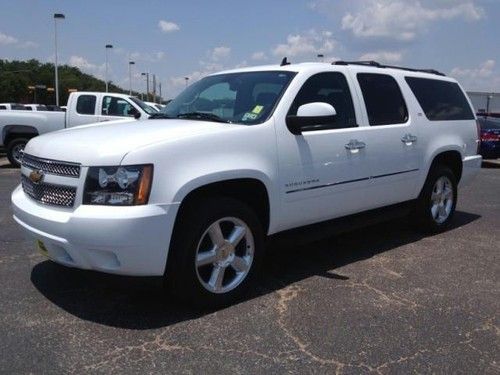 2013 suburban ltz 4wd, 9k miles, certified, dvd navi, back up camera, wow!