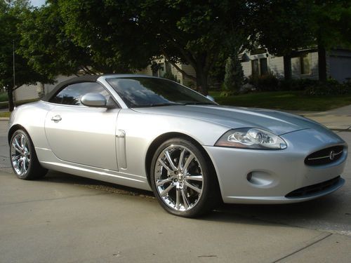 2007 jaguar xk base convertible 2-door 4.2l