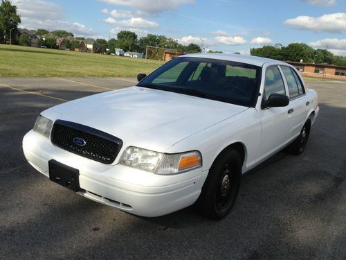 2009 ford crown victoria police interceptor sedan 4-door 4.6l