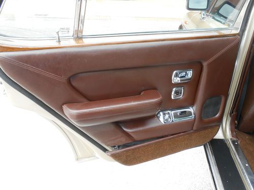 1981 Rolls Royce Silver Spirit Sedan 4-Door 6.7L 49K Miles Classic 2 Tone Paint, image 20