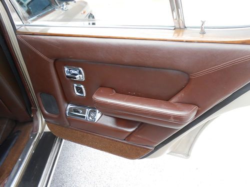 1981 Rolls Royce Silver Spirit Sedan 4-Door 6.7L 49K Miles Classic 2 Tone Paint, image 22