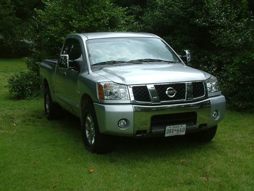 2004 nissan titan se king cab pickup 4-door 5.6l