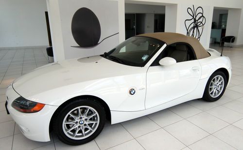 2004 bmw z4 2.5i convertible 2-door 2.5l