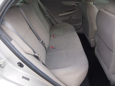 10 Silver LE 1.8L Sedan Fuel Efficient Low Miles CD/MP3 Keyless Entry We Finance, image 7