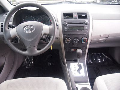 10 Silver LE 1.8L Sedan Fuel Efficient Low Miles CD/MP3 Keyless Entry We Finance, image 14