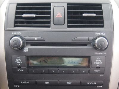 10 Silver LE 1.8L Sedan Fuel Efficient Low Miles CD/MP3 Keyless Entry We Finance, image 17
