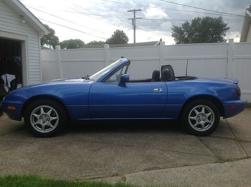 1994 mazda miata base convertible 2-door laguna blue mx-5 manual