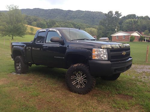 Black 2008 chevy silverado great condition rocky ridge