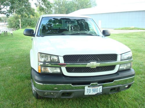 CHEVY SILVERADO Z71 5.3 4WD LEATHER,BOSE,LYNEX TONTOE COVER, ONE OWNER TRUCK, image 2