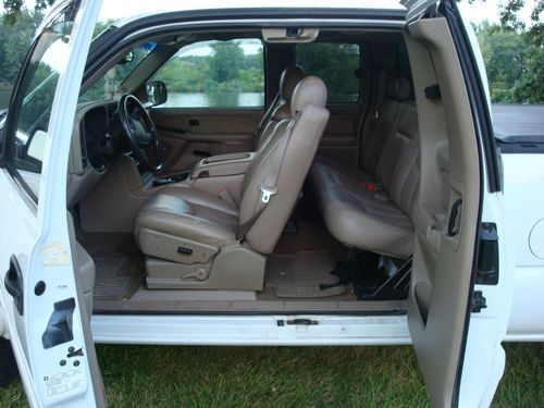 CHEVY SILVERADO Z71 5.3 4WD LEATHER,BOSE,LYNEX TONTOE COVER, ONE OWNER TRUCK, image 8