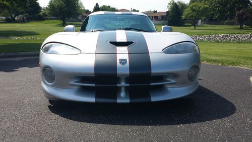 1998 dodge viper gts coupe 2-door 8.0l