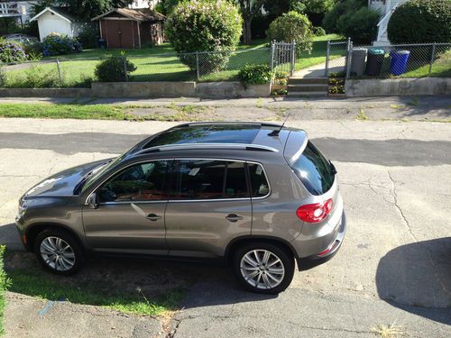 2010 volkswagen tiguan sel sport utility 4-door 2.0l