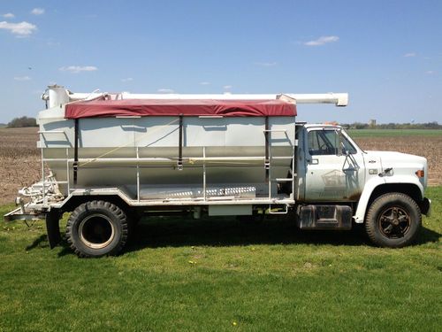 1984 cheverolet c70 diesel feed truck, grain, dump