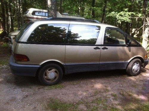 Sunroof, runs great,awd, roof rack, exterior excel, new tire new brake new muffl