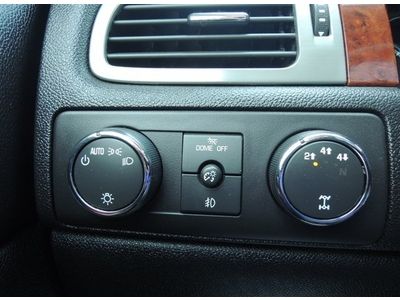 11 Chevy Silverado 2500HD 4x4 LTZ DURAMAX DIESEL BLACK LEATHER HEATED SEATS ROOF, image 26