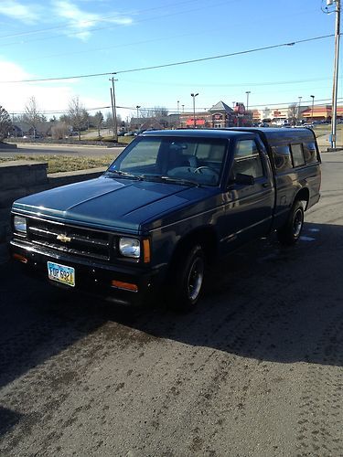 1992 chevrolet s-10 with truck cap low miles great shape similar to a gmc sonoma