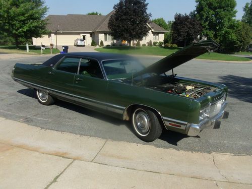 1973 chrysler new yorker brougham hardtop 4-door 7.2l