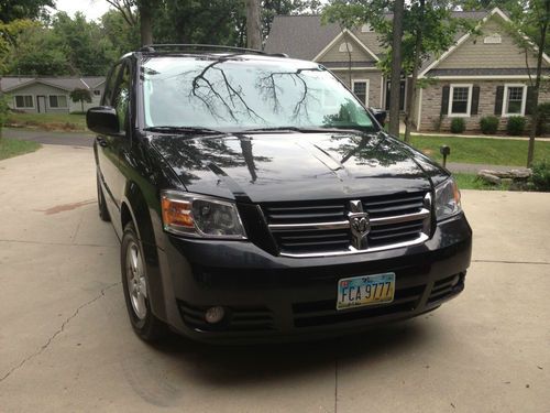 2010 dodge grand caravan sxt mini passenger van 4-door 3.8l - brand new tires