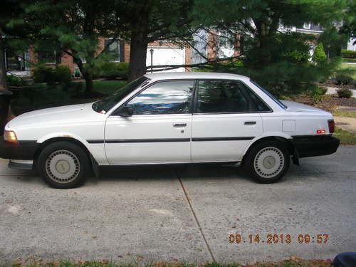 1989 toyota camry le sedan 4-door 2.5l       local pick only