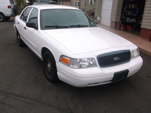 2003 ford crown victoria police interceptor sedan 4-door 4.6l