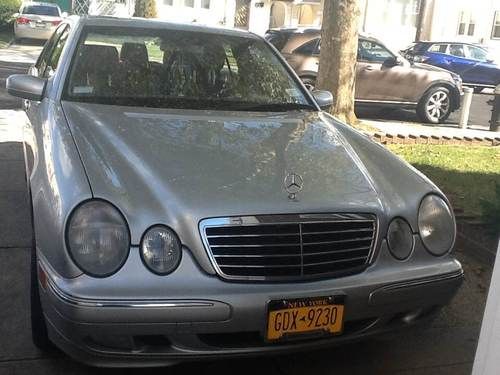 Original owner mercedes benz e320 2001