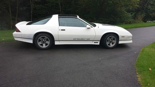 1986 chevrolet camaro z28 iroc-z coupe 2-door 5.0l