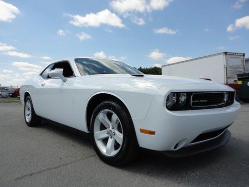 New 2013 dodge challenger sxt v6 coupe 18 wheels free ship!! save!!