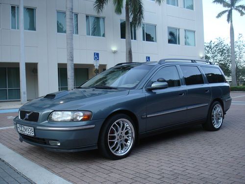 2004 volvo v70 2.5t wagon 4-door 2.5l