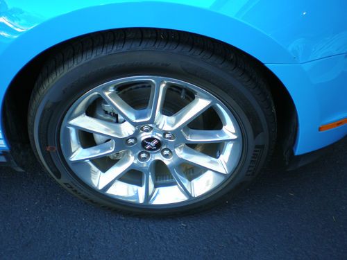 2010 Ford Mustang  Coupe 2-Door 4.0L premium 5spd, leather super low miles,5k, US $17,995.00, image 4