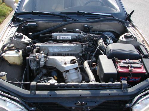 1994 Toyota Camry LE Coupe 2-Door 2.2L, image 3