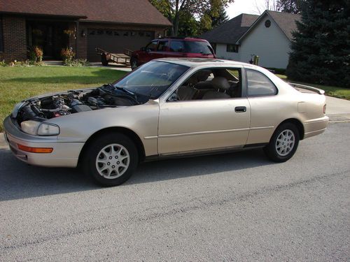 1994 Toyota Camry LE Coupe 2-Door 2.2L, image 5