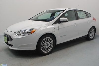 12 ford focus full electric hatchback, certified, 353 miles, heated leather, nav