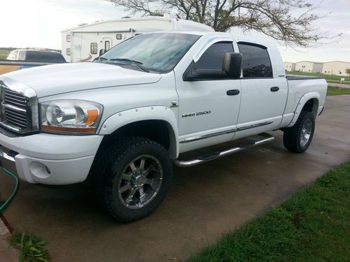 2006 dodge ram 2500 laramie extended crew cab pickup 4-door 5.9l