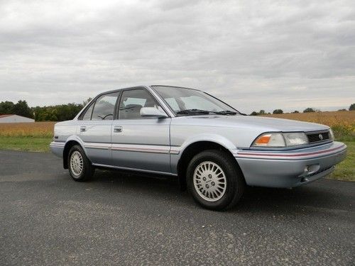 Toyota corolla le 4dr sedan 4 cylinder auto low miles sunroof 86k miles clean