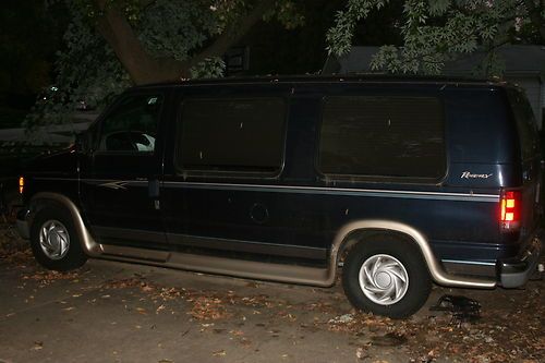 2002 ford econoline e150 / service van with electric lift