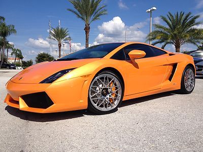 Lp550-2   1 owner florida car clean carfax only 924 miles arancio borealis