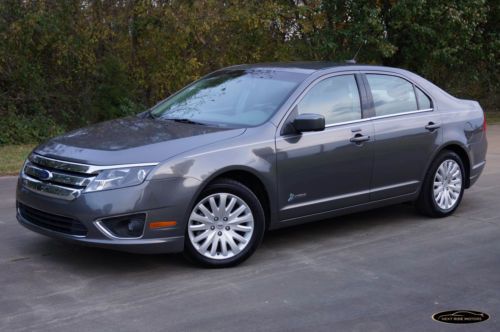 5-days *no reserve* &#039;12 ford fusion hybrid 1-owner off lease *great mpg*
