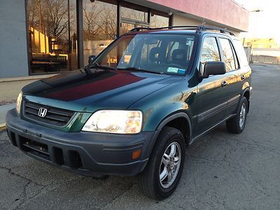 2001 honda cr-v ex  awd , 2.0l ,auto , 4door , looks and runs great !!!!