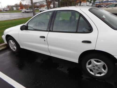 2001 chevrolet cavalier base sedan 4-door 2.2l