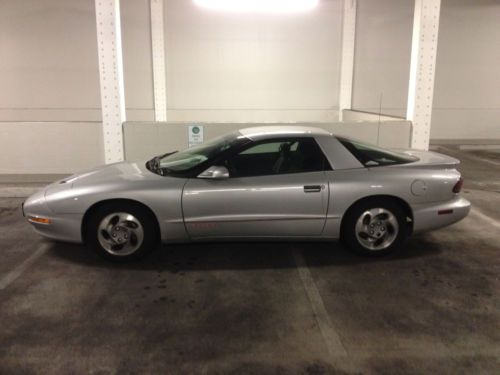 1995 pontiac firebird base coupe 2-door 3.4l