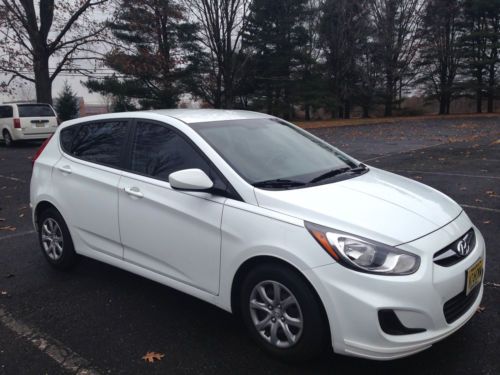 2012 hyundai accent gs hatchback 4-door - excellent conditions