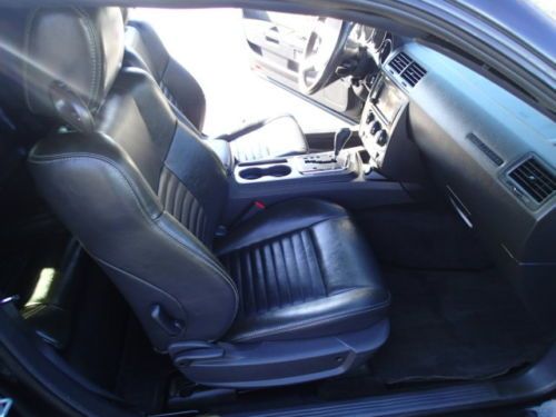2010 Dodge Challenger RT, salvage, runs and drives, HEMI, coupe, image 4