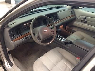 2004 Ford crown victoria lx sedan gas mileage #10