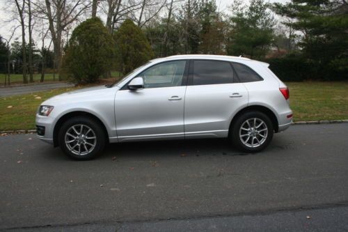 2010 audi q5 3.2 premium quattro*silver*panoroof*htd sts*1owner*only 46k*sweet!