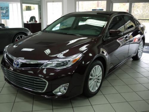 Beautiful avalon hybrid limited prem hdd nav rear camera vent seats hid lights